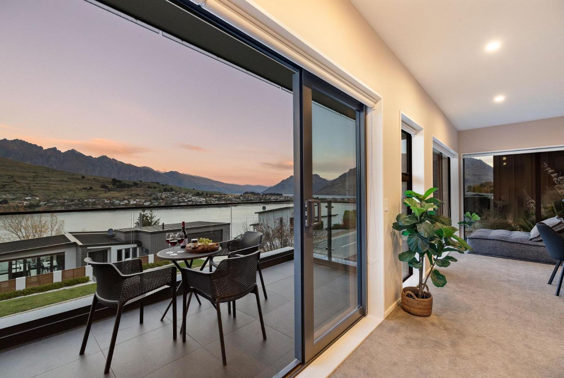 Villa St Matthews Views Cecil Distretto di Distretto di Queenstown Esterno foto